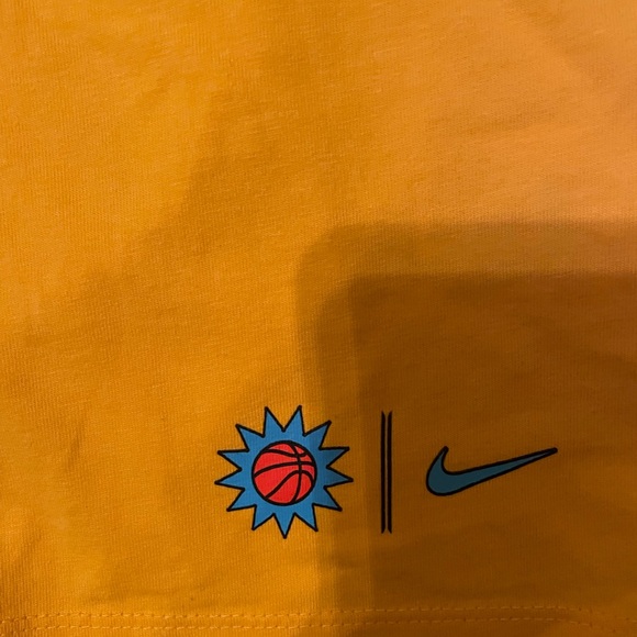 Nike tee - Picture 3 of 7